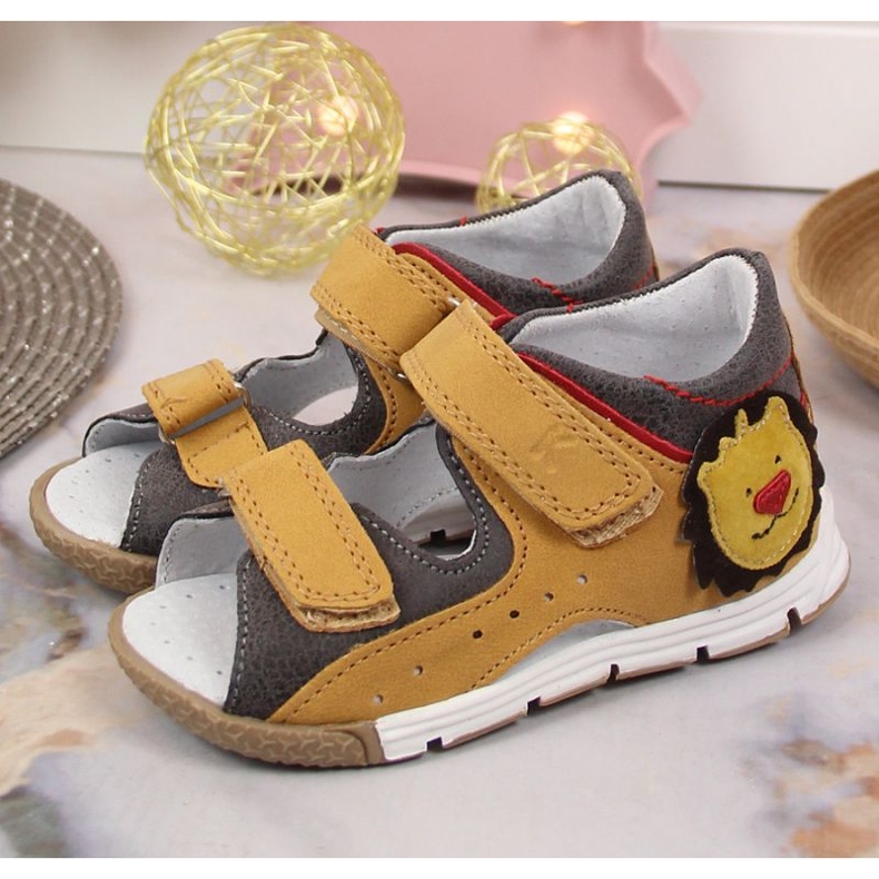 Sandale cu velcro Kornecki Jr KOR6867 camel maro 2