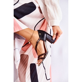 Sandale de damă din piele cu toc Maciejka 05592-01 negru 2