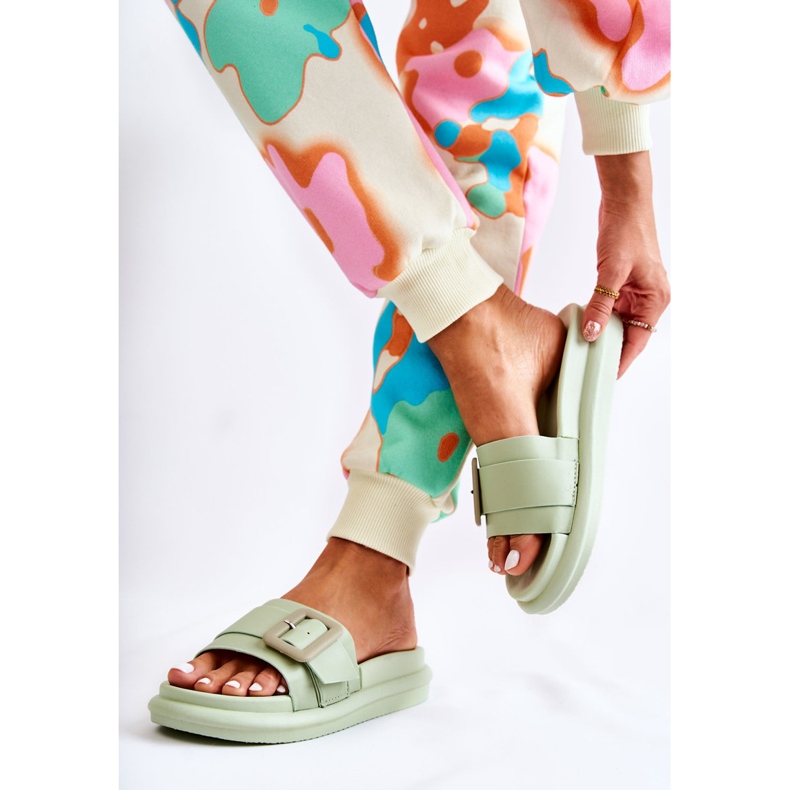 Papuci de damă verzi cu cataramă Devia verde 1