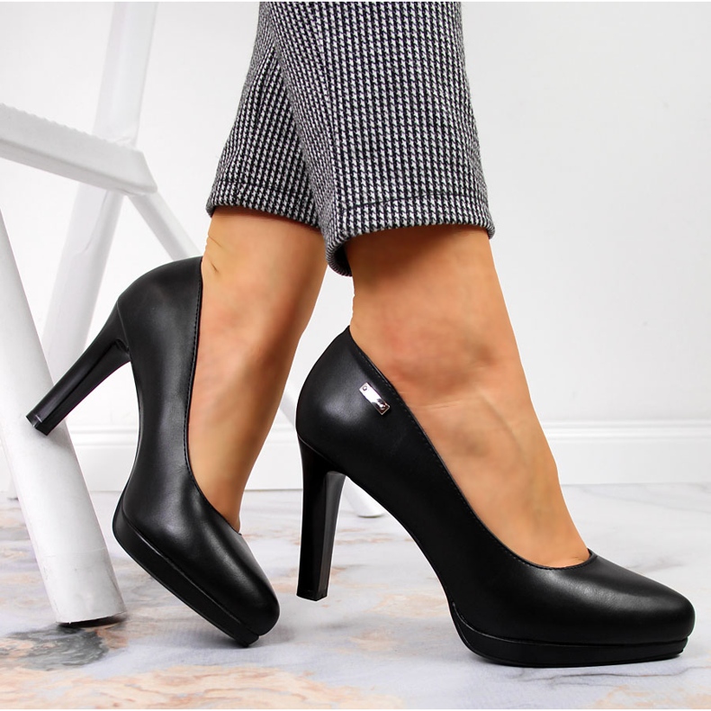 Pompe pe platformă negru mat Sergio Leone 2