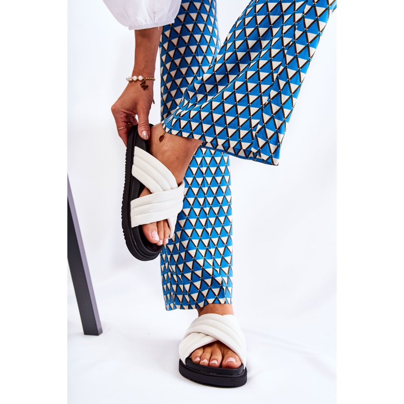 Papuci de damă clasici din piele albă Daron 2