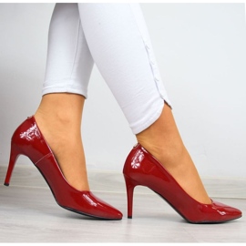 Pompe pe un stiletto lăcuit roșu W Juma 2
