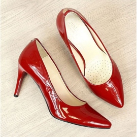 Pompe pe un stiletto lăcuit roșu W Juma 7