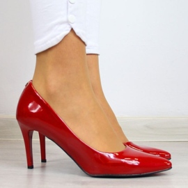 Pompe pe un stiletto lăcuit roșu W Juma 8