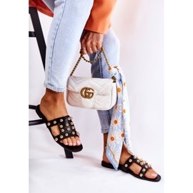 PG1 Papuci de damă clasici cu ornamente Scotlyn negru 2