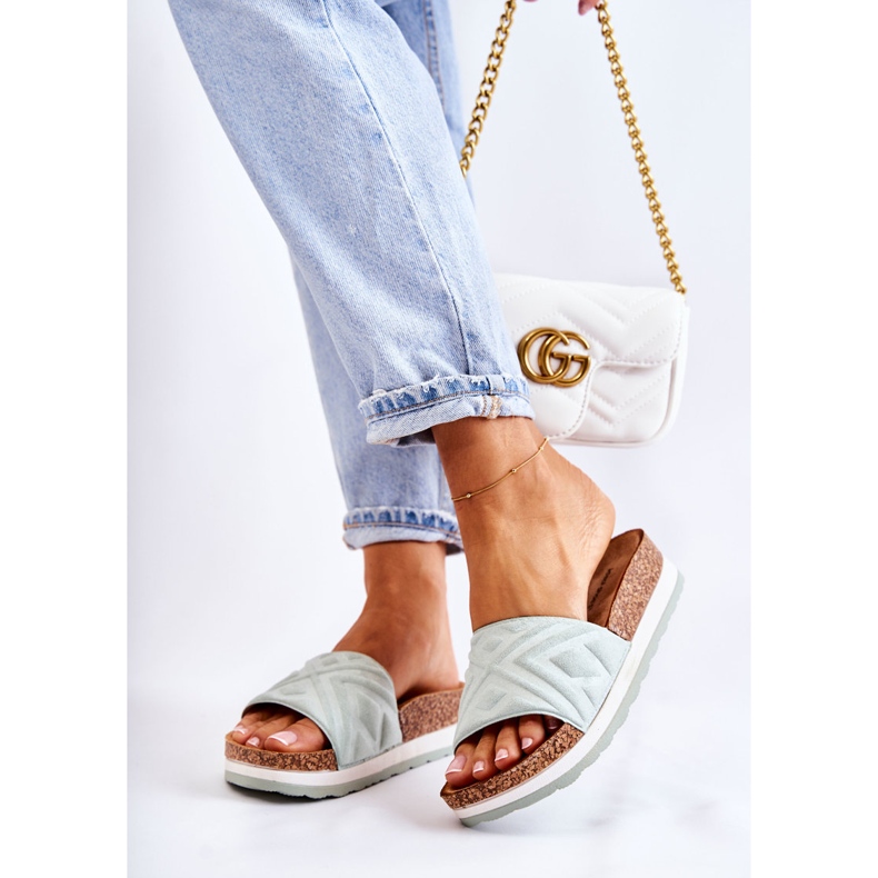 PG1 Papuci de damă din piele întoarsă pe o platformă Heritta verde masivă 2 PG1 Papuci de damă din piele întoarsă pe o platformă Heritta verde masivă 2