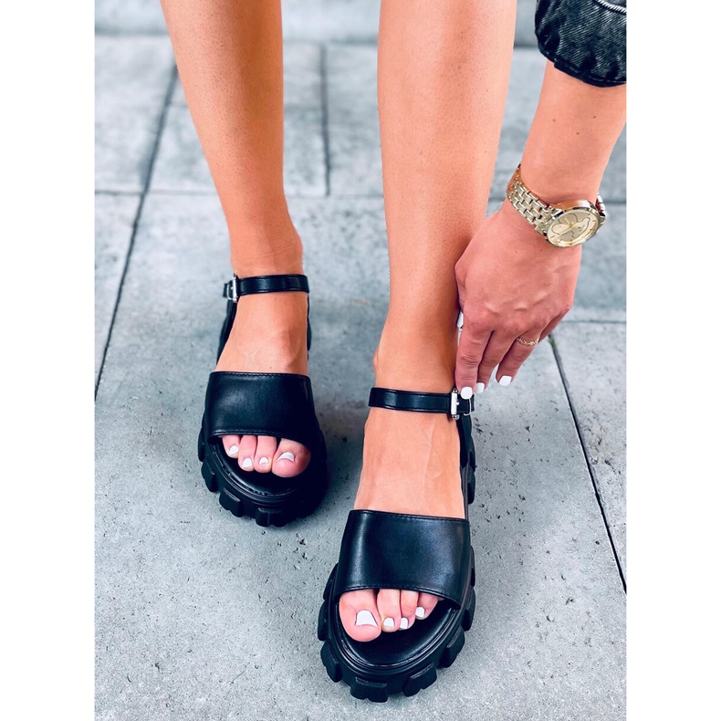 Sandale pe talpă groasă Saint Black negru 1