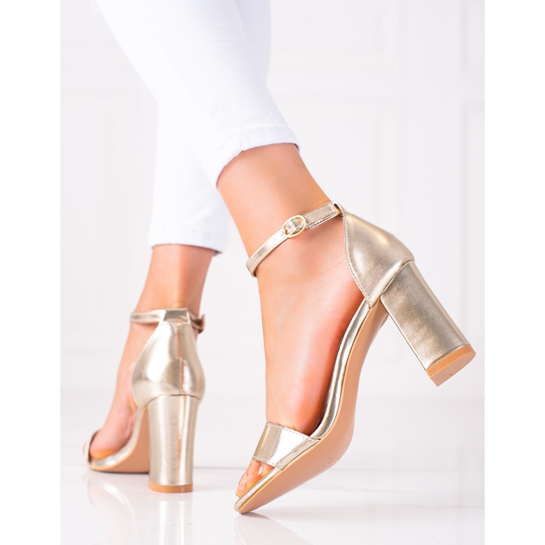 SHELOVET Sandale Aurii Pe O Bară de aur 2 SHELOVET Sandale Aurii Pe O Bară de aur 2