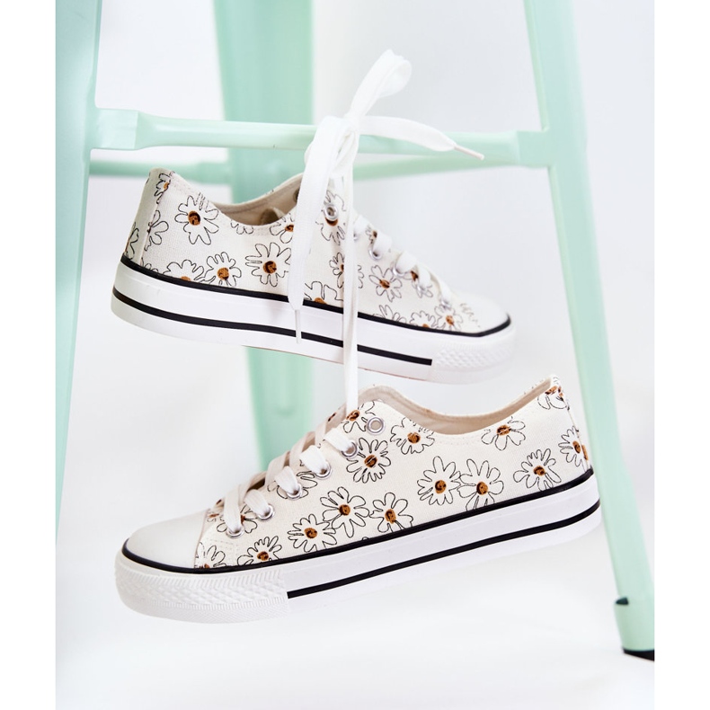 PS1 Pantofi de damă cu flori albe Janey 2