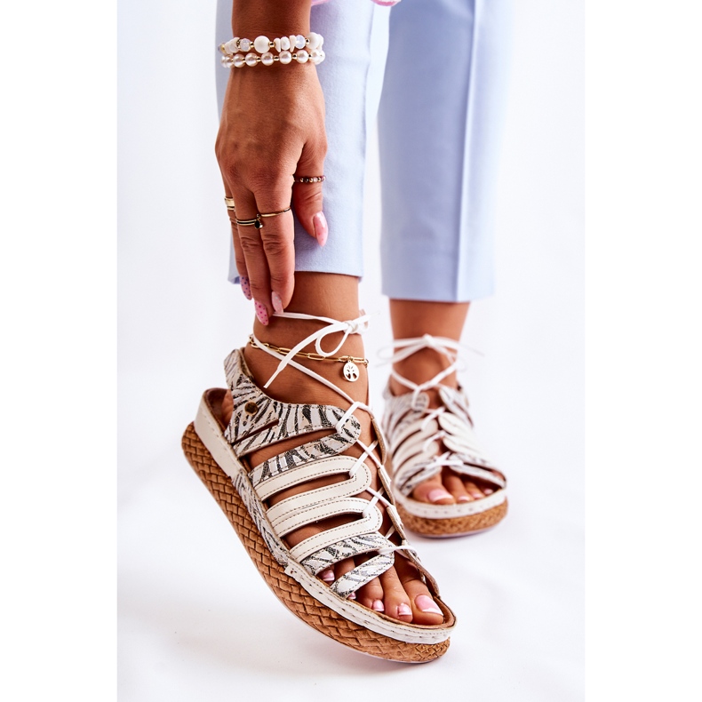 Sandale din piele de damă la modă Maciejka 05552-04 Bej-Negru 1