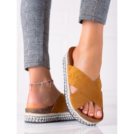 SHELOVET Papuci la modă pe platformă maro 1