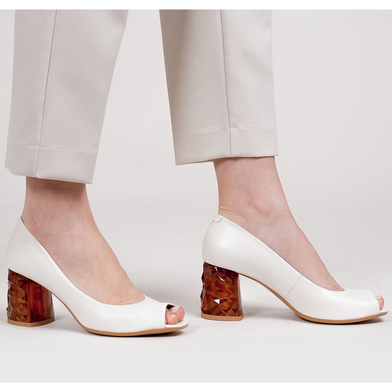 Marco Shoes Pompe albe 1519P cu toc 3D chihlimbar 1