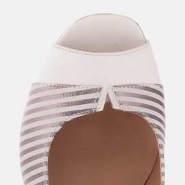 Marco Shoes Pompă pentru femei cu dungi metalice cu față deschisă alb argint 8