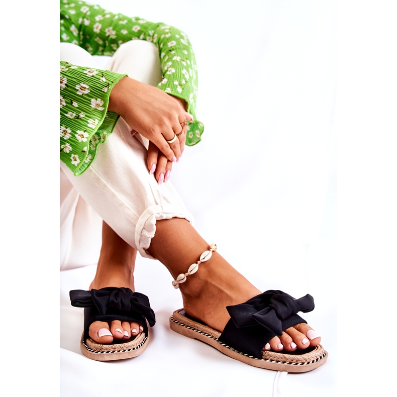 Flip-flops de damă cu fundă din material, negru 4