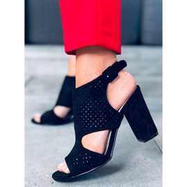 Guala Sandale ajurate cu toc înalt de culoare neagră negru 1 Guala Sandale ajurate cu toc înalt de culoare neagră negru 1