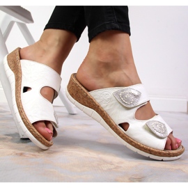 Papuci de damă din piele alb Rieker V7151-80 cu papuci velcro 1