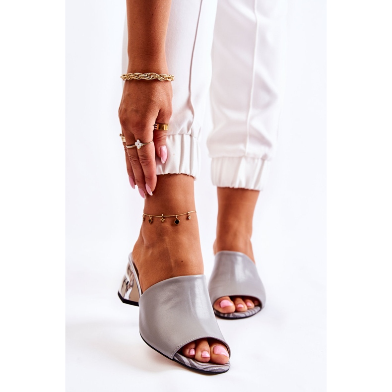 PA2 Papuci de damă din piele pe toc Gri Perry 1