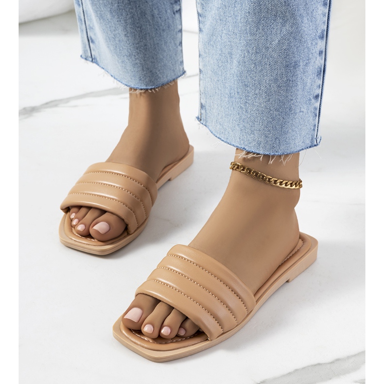 BM Papuci Keulen maro 1