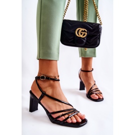 Sandale Clasice Negre Lăcuite Pe Toc Milani negru 2