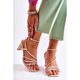 WS1 Sandale Clasice Lăcuite Pe Tocuri Înalte Milani Bej 1