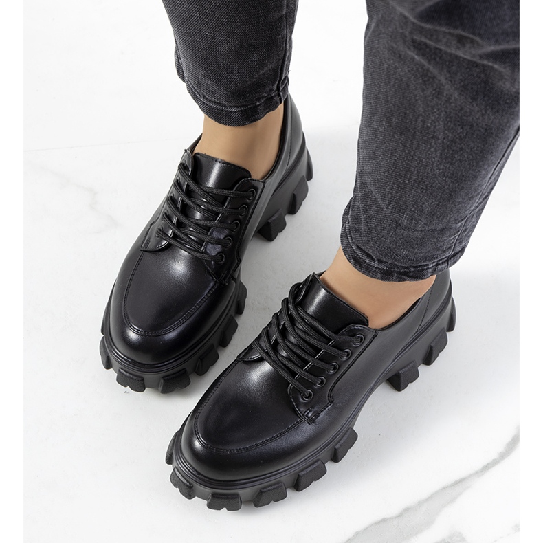 Pantofi negri pe o talpă Massey Trapper negru 1