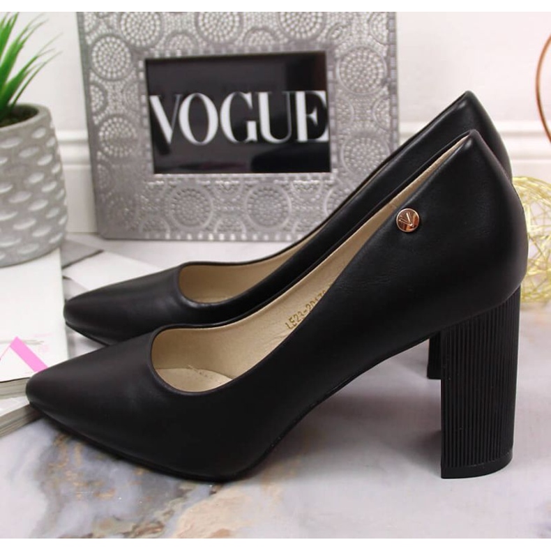 Pompe pe stâlpul Vinceza W JAN126A negru 2