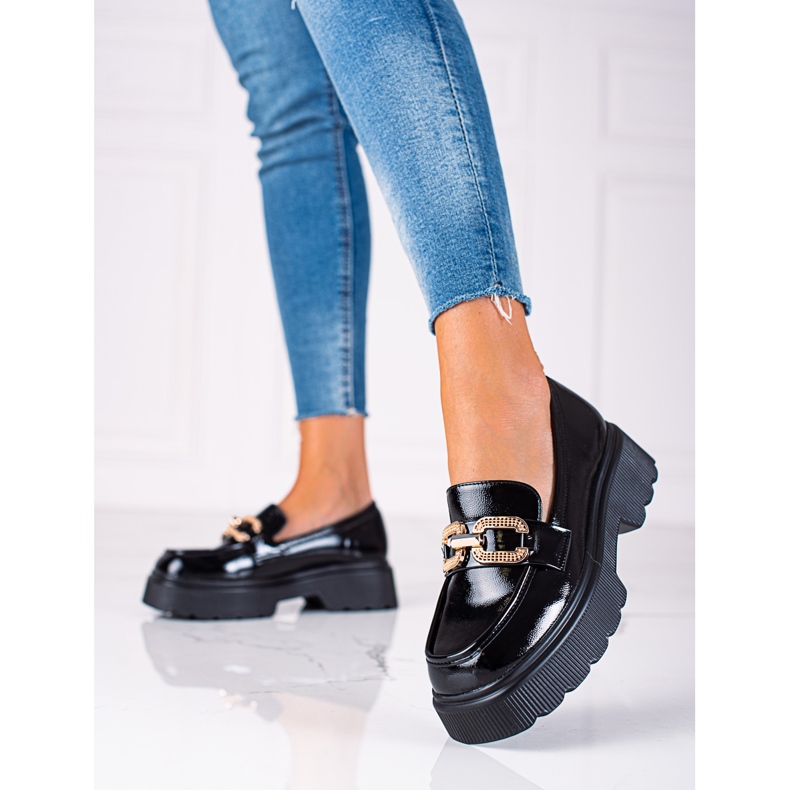 Pantofi Vinceza lacuiti in negru 1