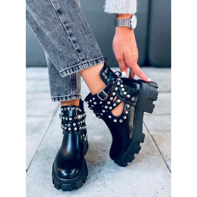 Cizme tăiate cu știfturi negru NC1127 Negru 1