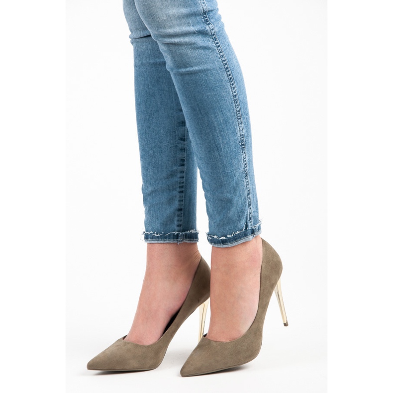 Seastar Pompe din piele de căprioară pe un pin gri 1