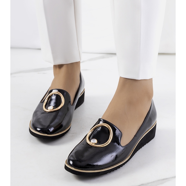 Pantofi Kadyro lacuiti in negru 1