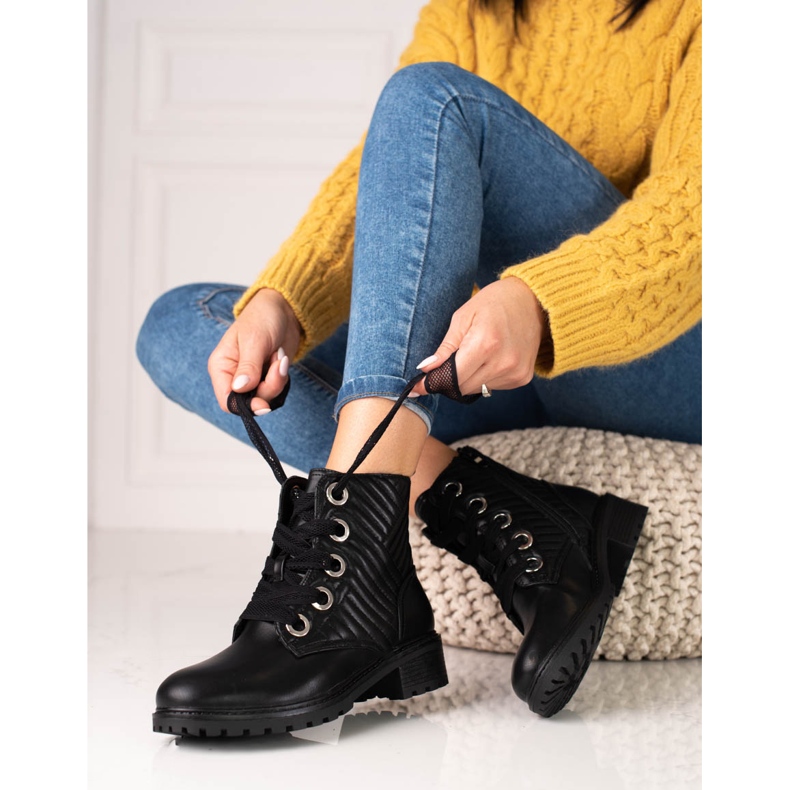 Cizme de dama Black Shelovet cu siret cu matlasare negru 1