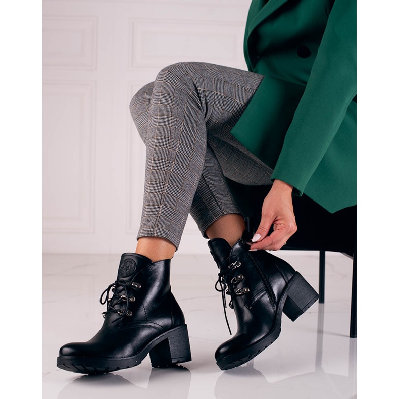 W. Potocki Tocuri de damă Potocki negre negru 2