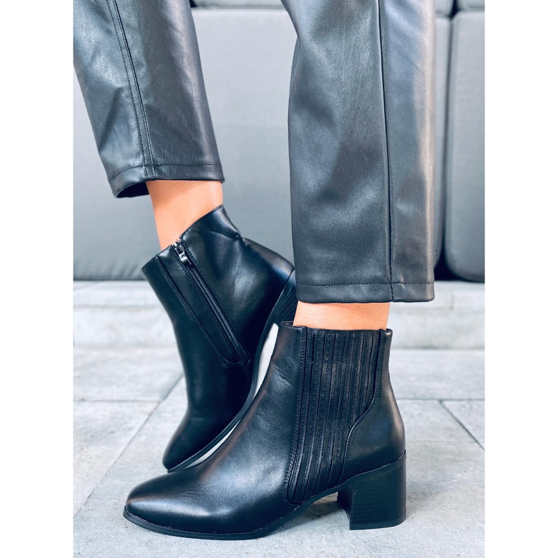 Tocuri înalte Tama Black negru 1