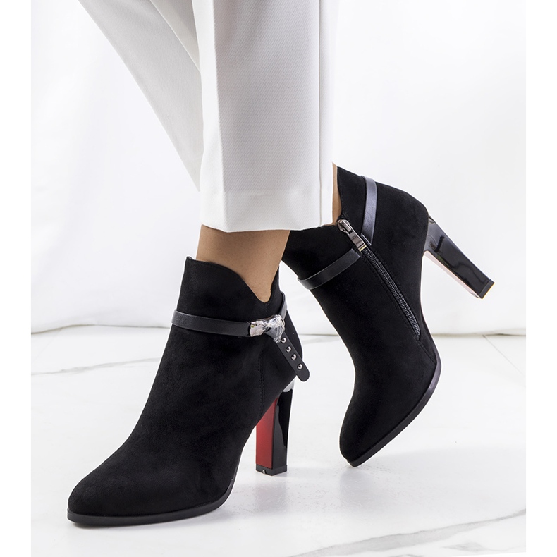 Tocuri înalte Deshi negre negru 1