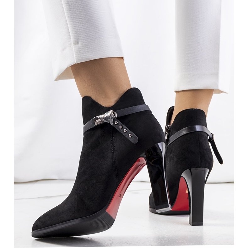 Tocuri înalte Deshi negre negru 2