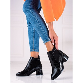 T.Sokolski Cizme Chelsea de damă cu toc înalt Sokolski de culoare neagră negru 1