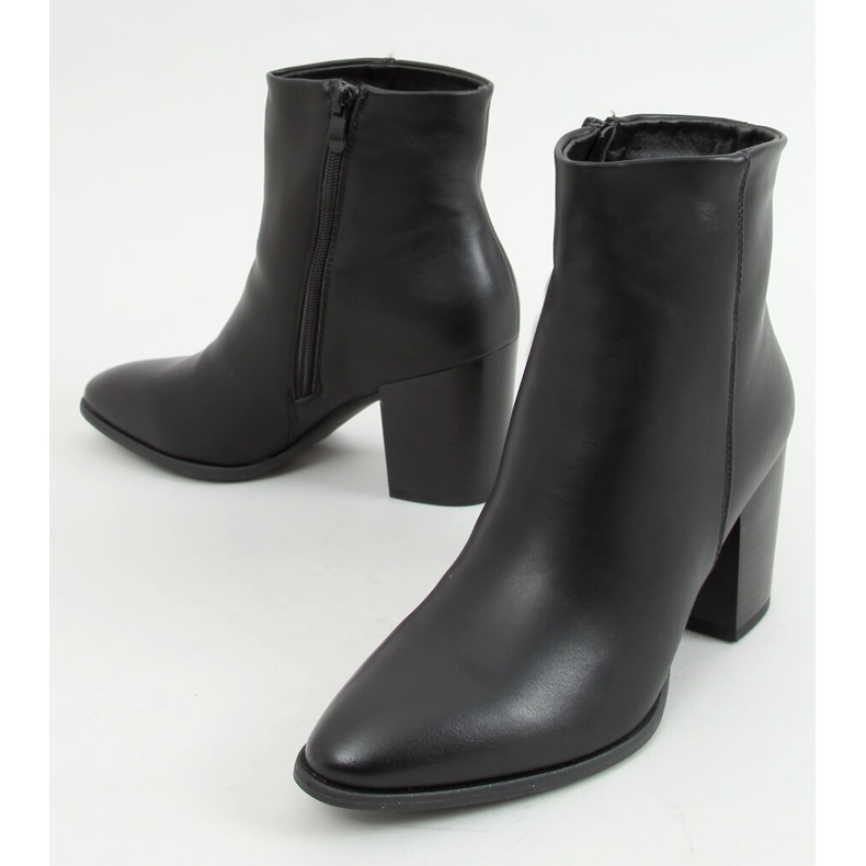 Tocuri înalte Vegas Black negru 1