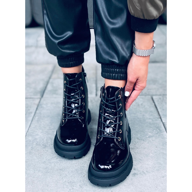 Botine lacuite cu lant Jake Black negru 1