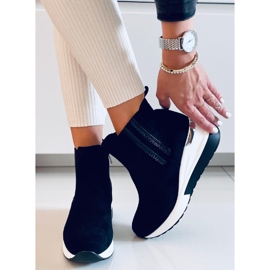 Stoc Cizme negre cu pană negru 1 Stoc Cizme negre cu pană negru 1