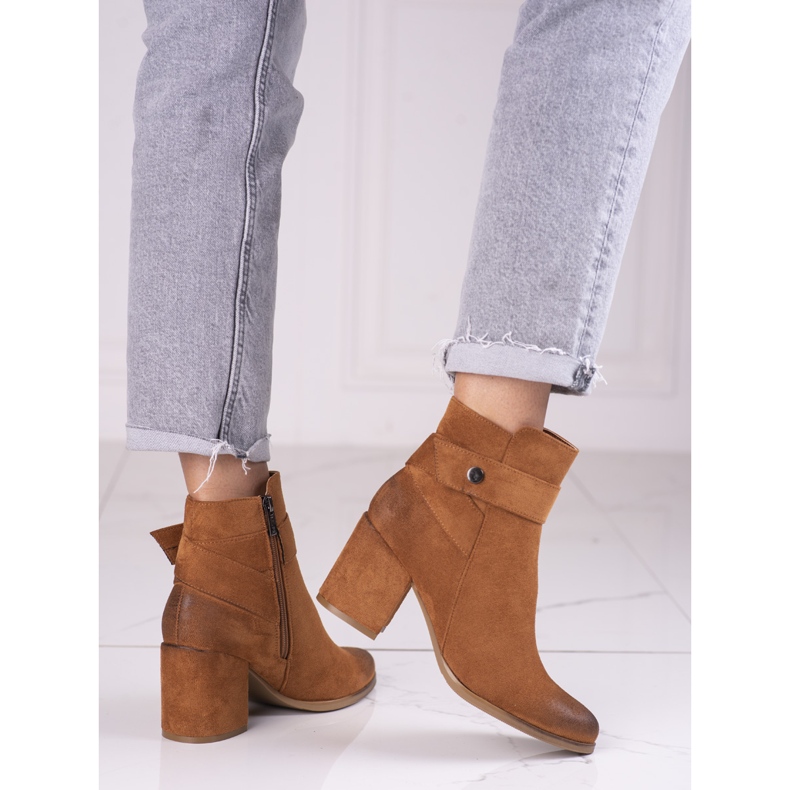 Cizme de dama maro pe post din piele intoarsa Shelovet ecologica 1 Cizme de dama maro pe post din piele intoarsa Shelovet ecologica 1