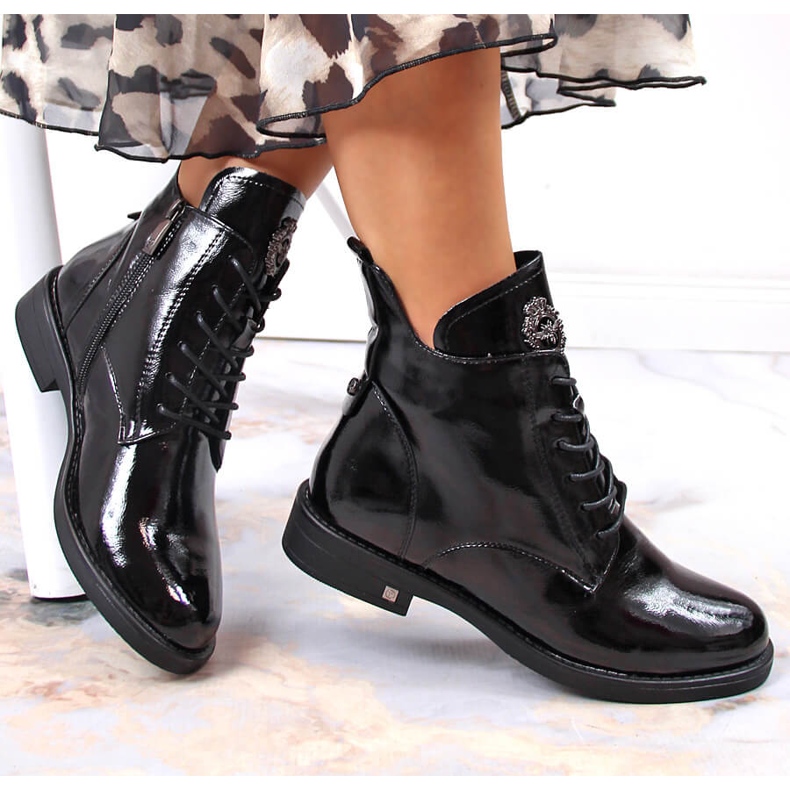 Cizme izolate de dama lacuite negre Potocki negru 1