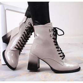 S.Barski Cizme lăcuite pe stâlp, gri cald S. Barski 1