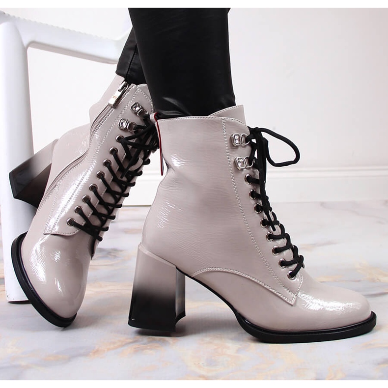 S.Barski Cizme lăcuite pe stâlp, gri cald S. Barski 1