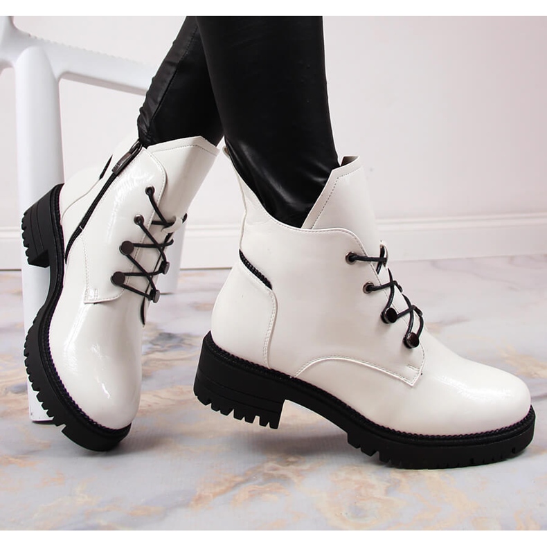 Pantofi dama, lacuiti, Potocki alb cald 1