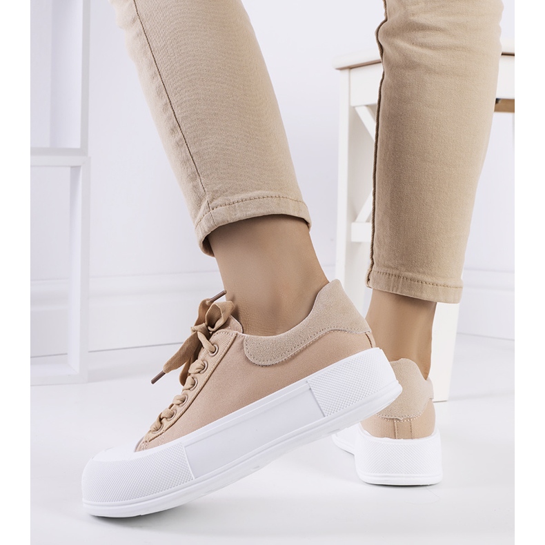 BM Tenisi maro pe platforma Kilkenny 1