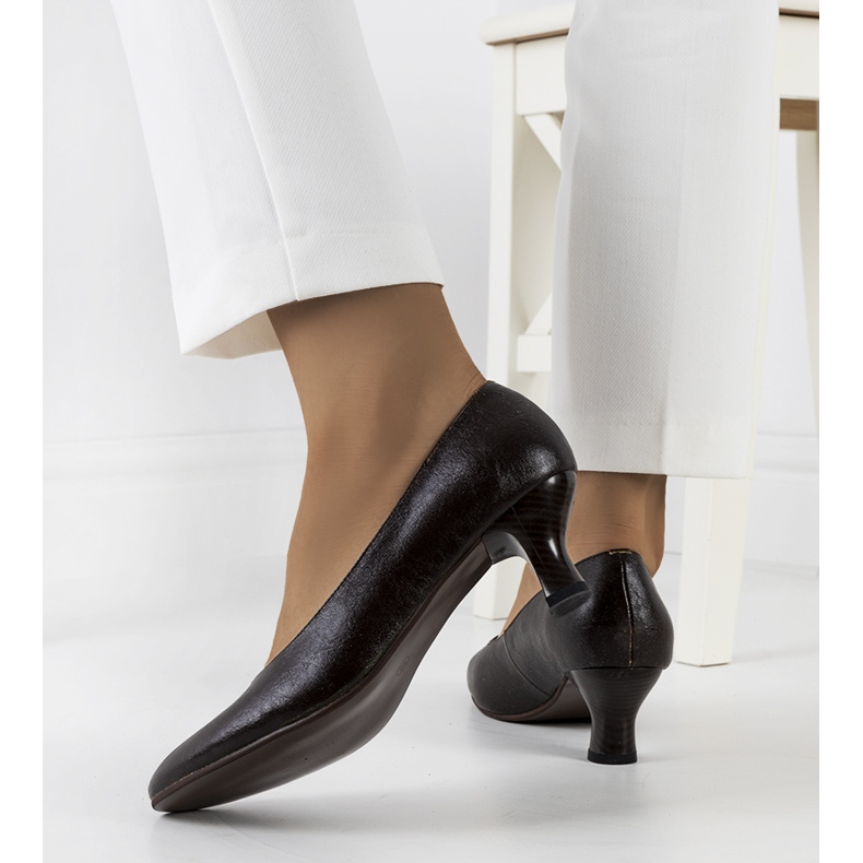 Pompe clasice Vinarnik maro 1