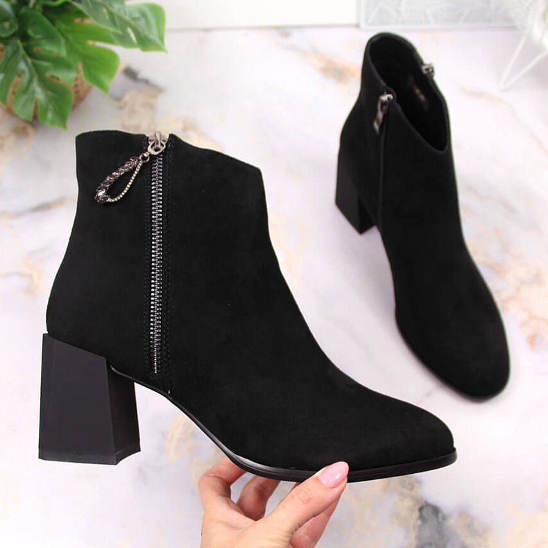 S.Barski Cizme de damă pe un bloc de piele intoarsă neagră de S. Bararski negru 1