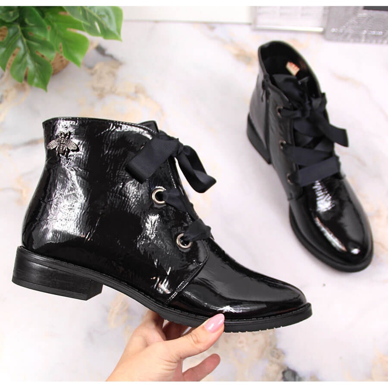 M. DASZYŃSKI Cizme de damă izolate negre patentate negre Daszyński SAN5A negru 1