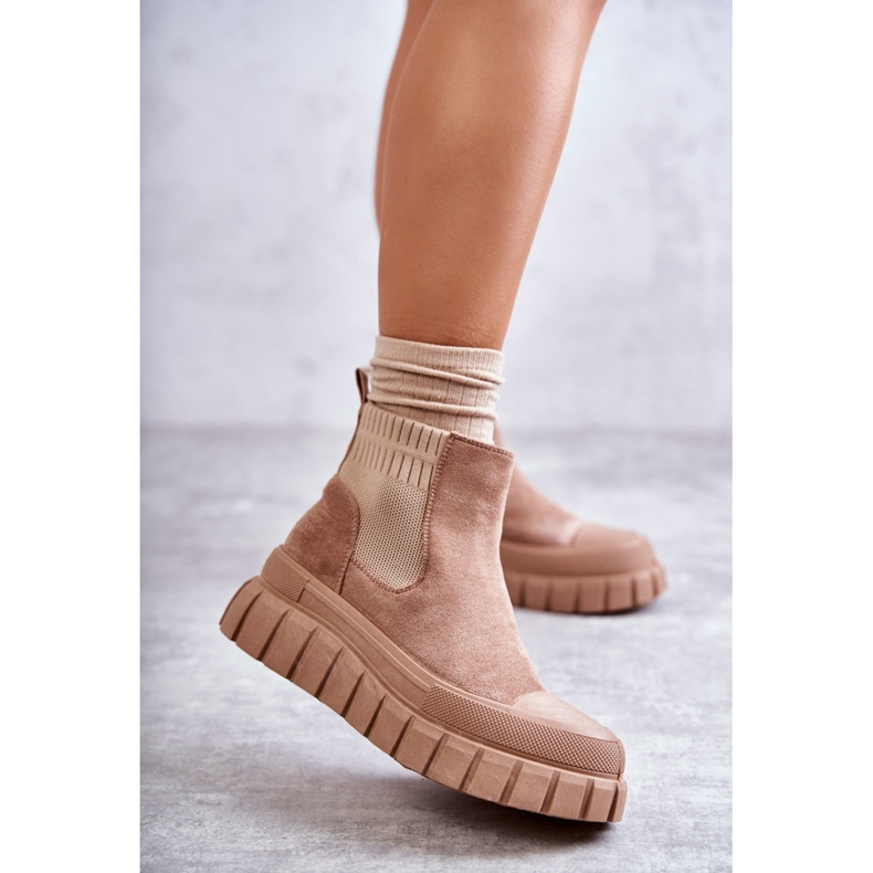 FB2 Cizme la modă cu slip-on pe platforma Jenna bej închis 1 FB2 Cizme la modă cu slip-on pe platforma Jenna bej închis 1