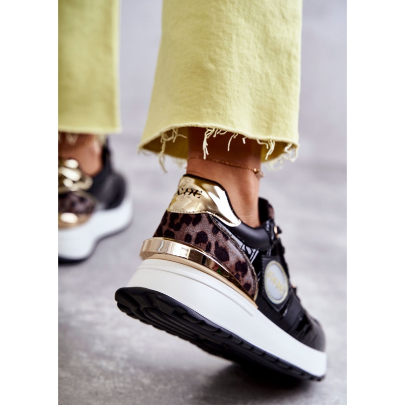 Pantofi sport pentru femei pe pană GOE KK2N4085 negru maro de aur 2